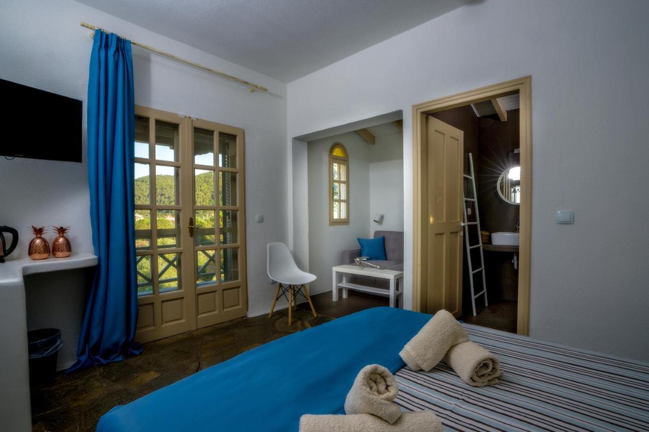 Petra Mare Suites Vourvourou Bagian luar foto
