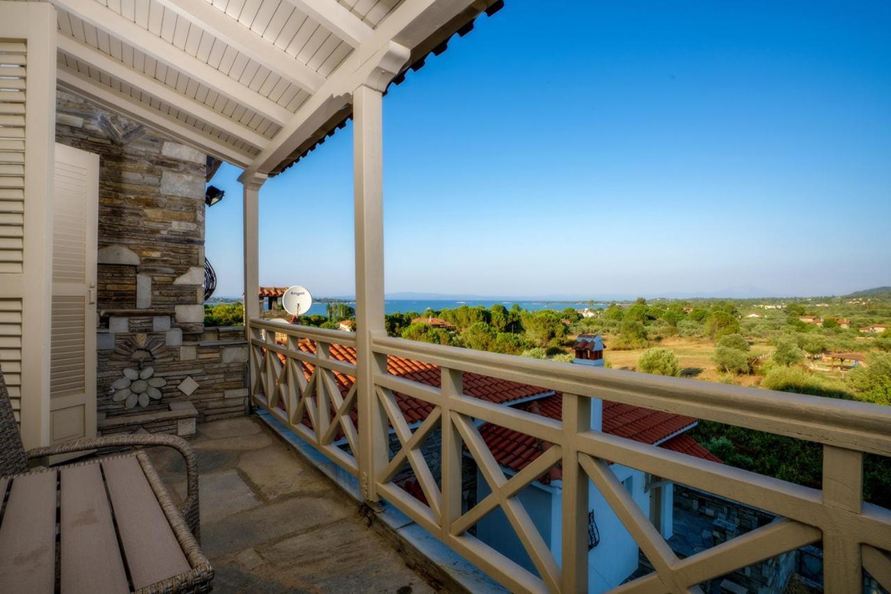 Petra Mare Suites Vourvourou Bagian luar foto