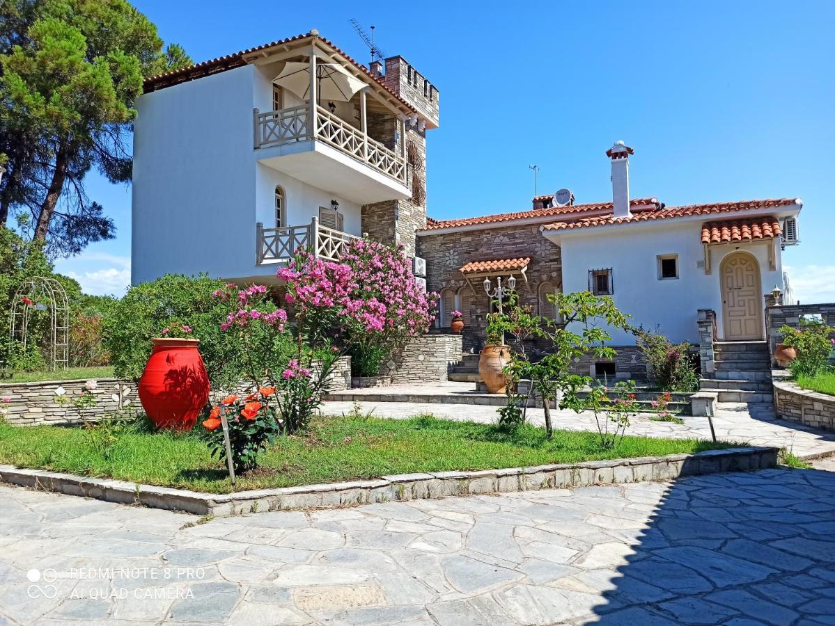 Petra Mare Suites Vourvourou Bagian luar foto