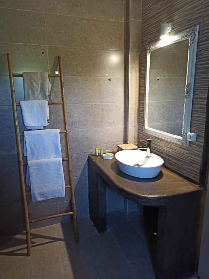 Petra Mare Suites Vourvourou Bagian luar foto