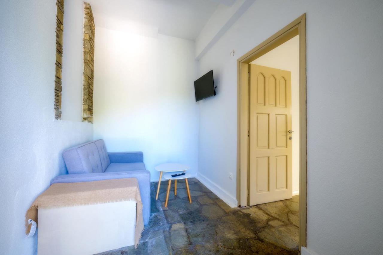 Petra Mare Suites Vourvourou Bagian luar foto