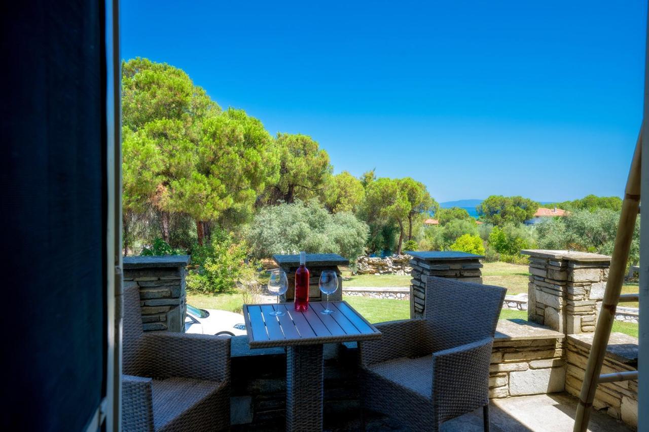 Petra Mare Suites Vourvourou Bagian luar foto