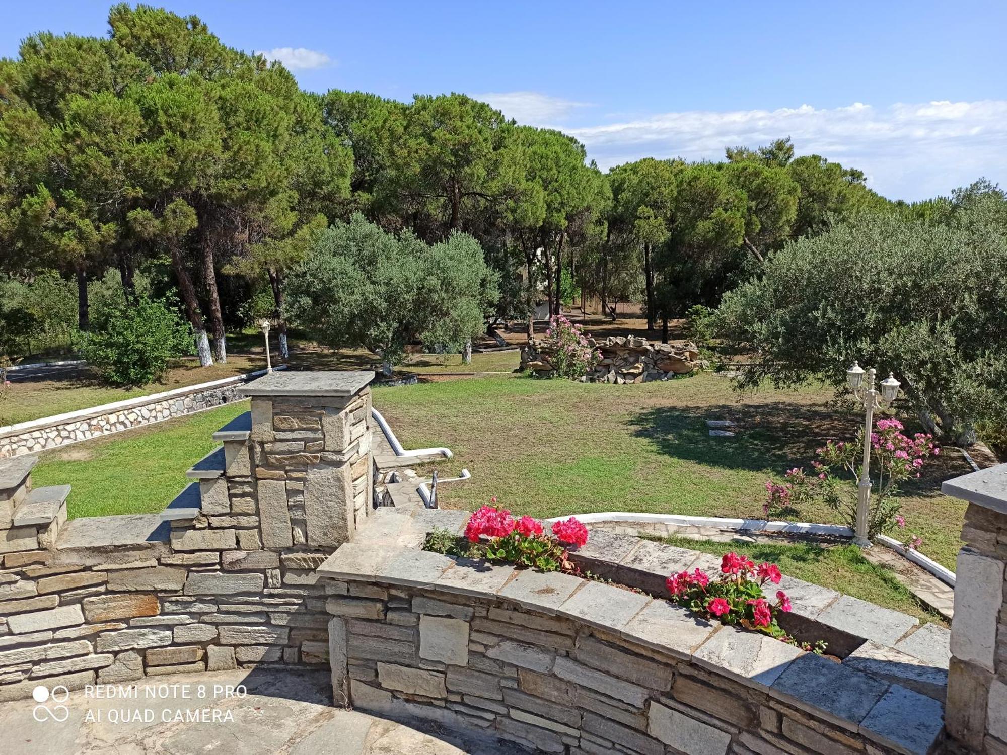 Petra Mare Suites Vourvourou Bagian luar foto