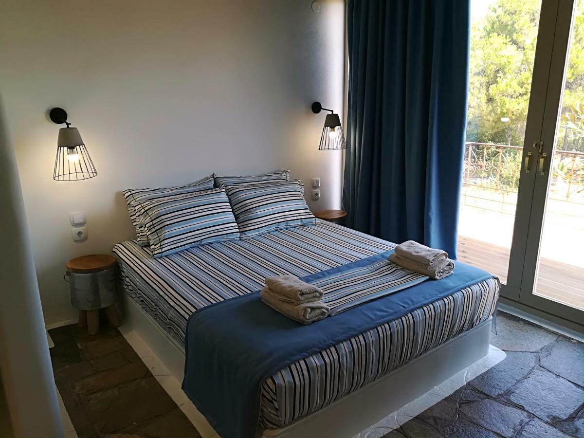 Petra Mare Suites Vourvourou Bagian luar foto